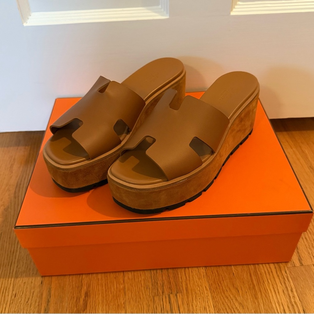 NWOT Hermes Eze 30 Sandal - SZ 40